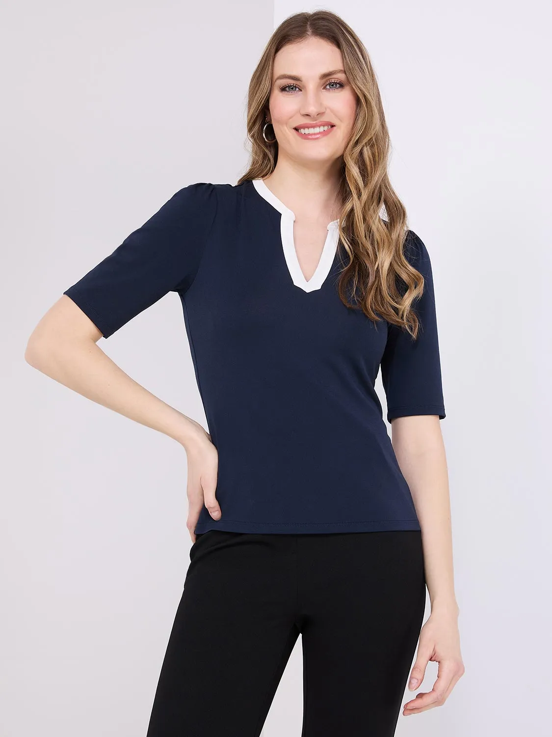 Contrast Neckline 3/4 Sleeve Top