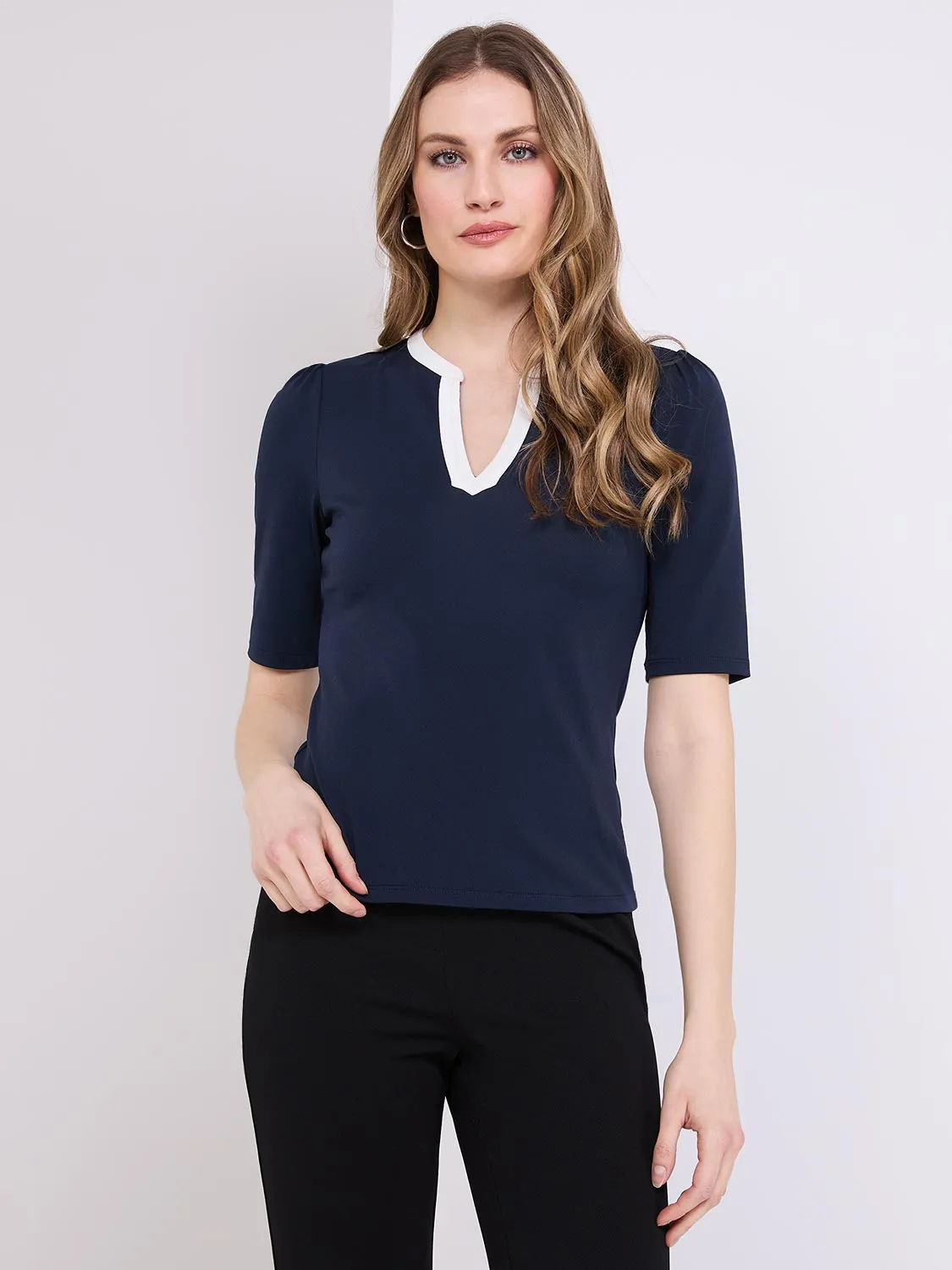 Contrast Neckline 3/4 Sleeve Top