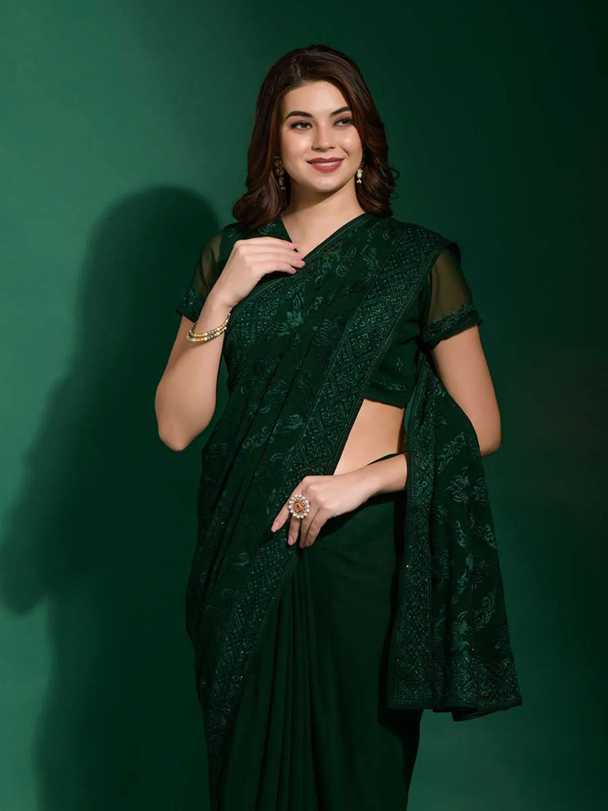 Odette Women Green Georgette Saree With Blouse Piece